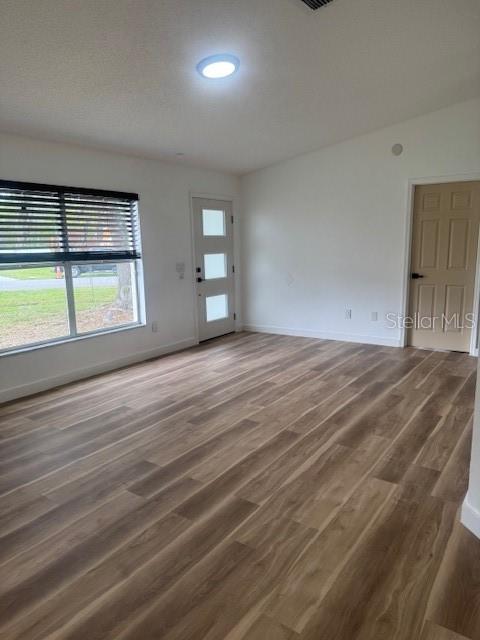 420 Albatross Ct Property Photo 6