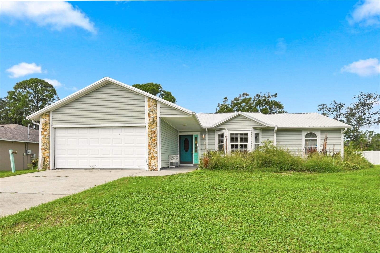 2720 Banyan Dr Property Photo 2