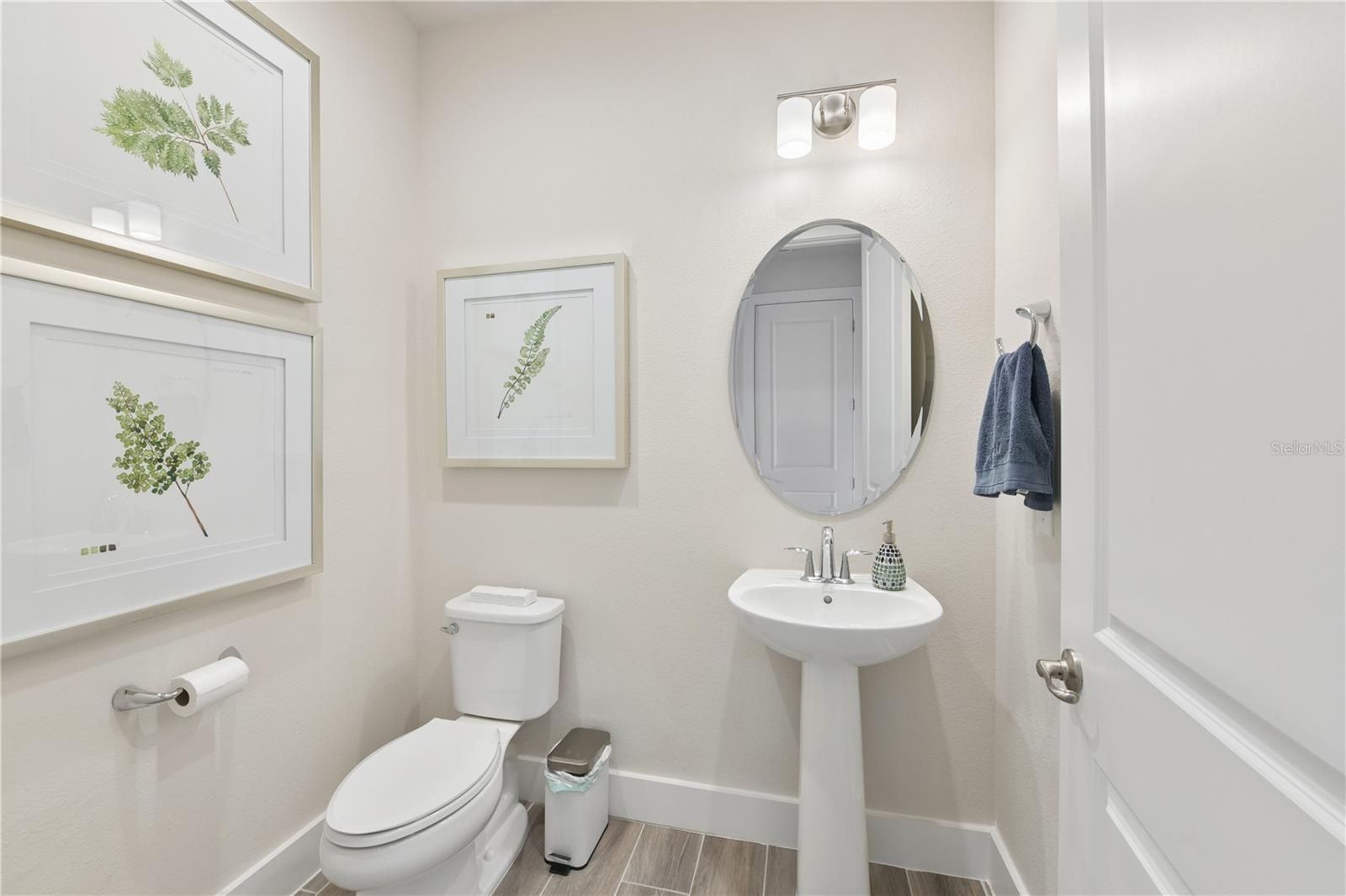 2418 Park Ridge St Property Photo 9