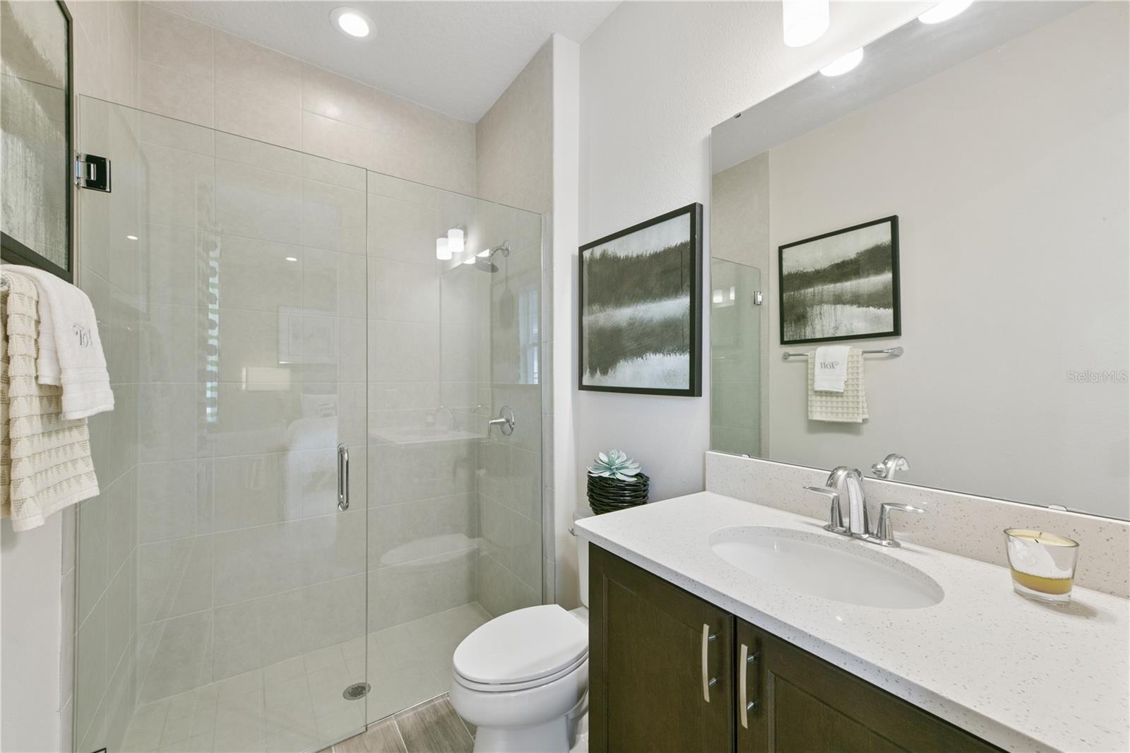 2418 Park Ridge St Property Photo 11