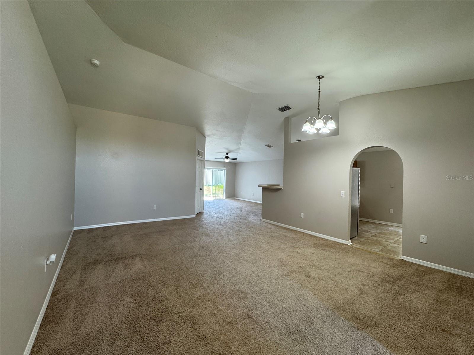 357 Squires Grove Dr Property Photo 2
