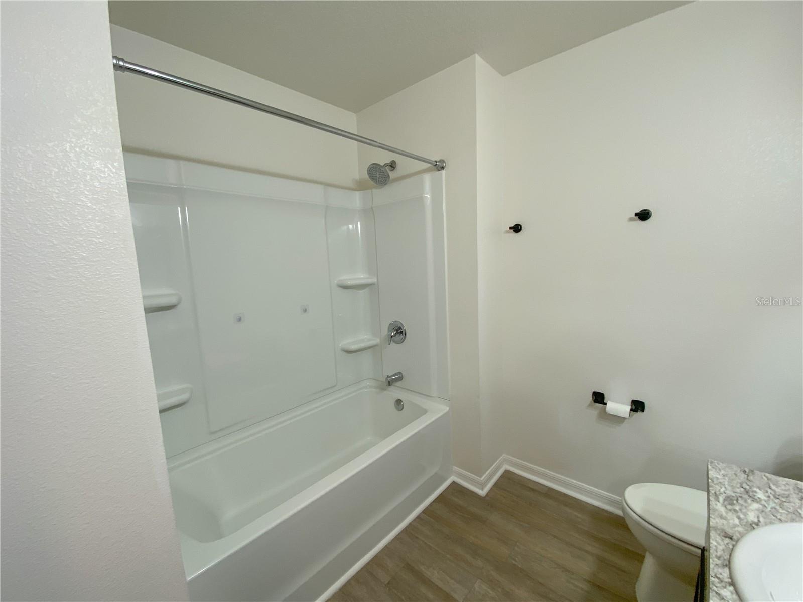 4637 Glencrest Loop Property Photo 6