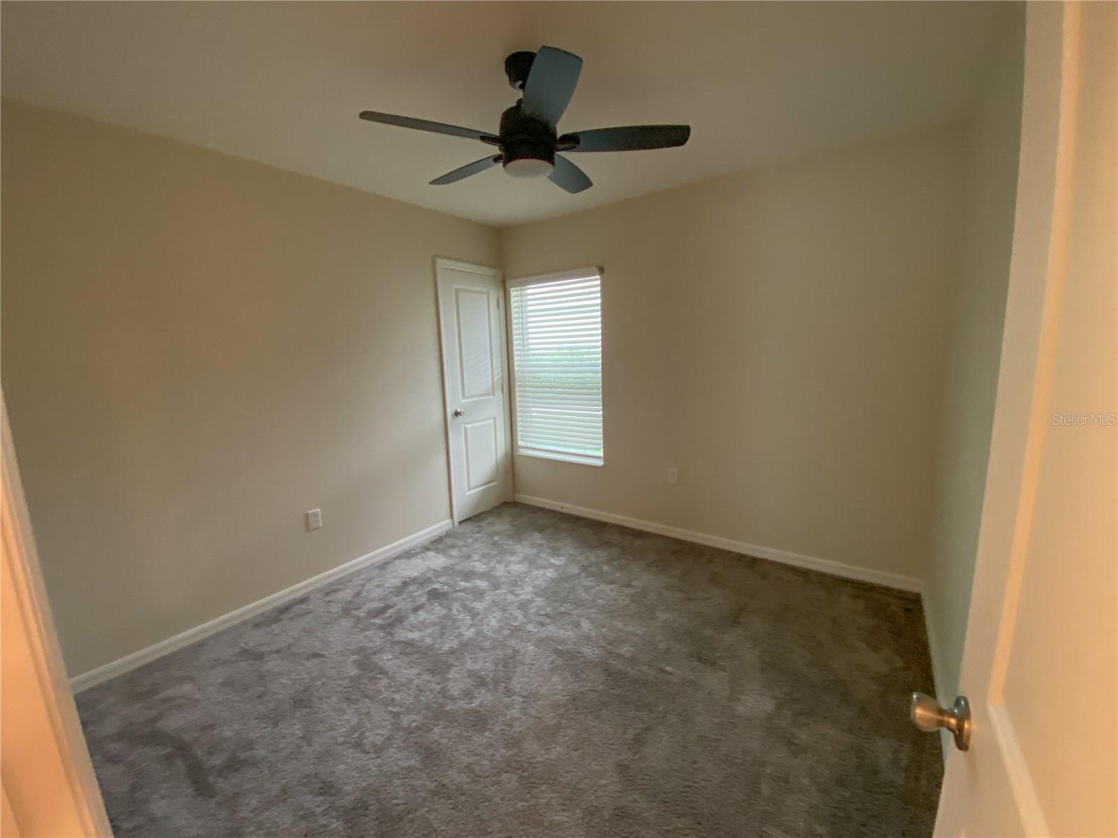 4637 Glencrest Loop Property Photo 7