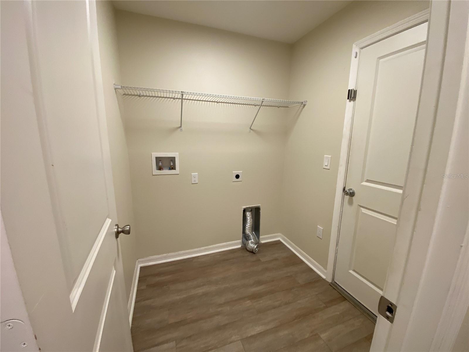 4637 Glencrest Loop Property Photo 9