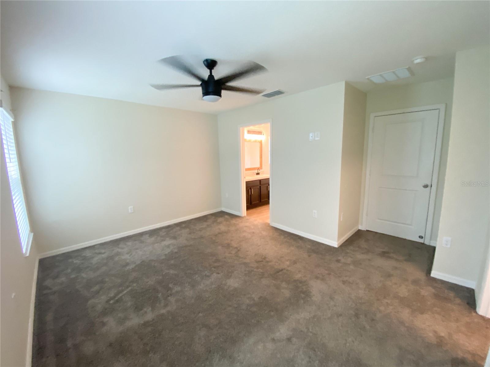 4637 Glencrest Loop Property Photo 11