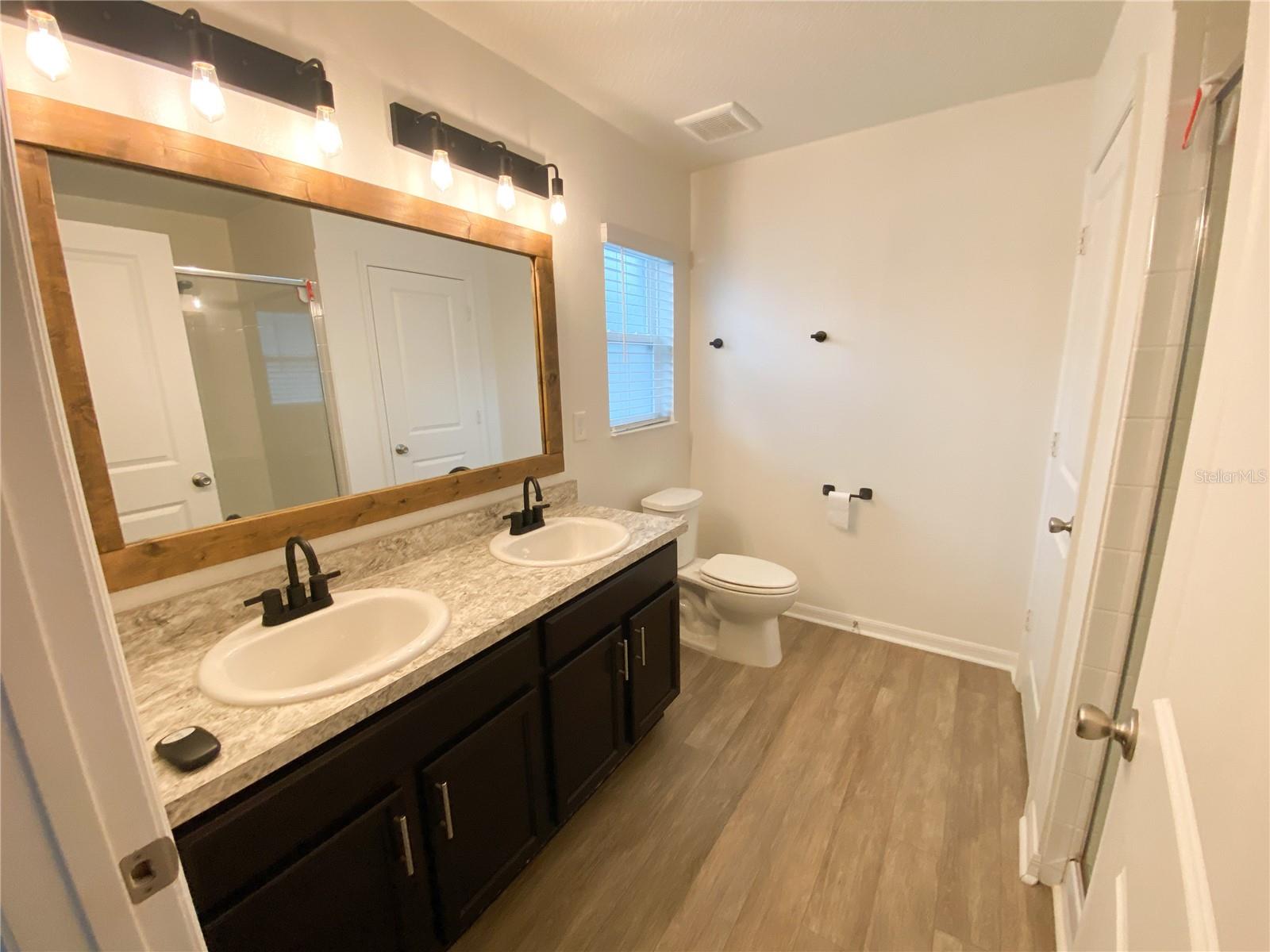 4637 Glencrest Loop Property Photo 12