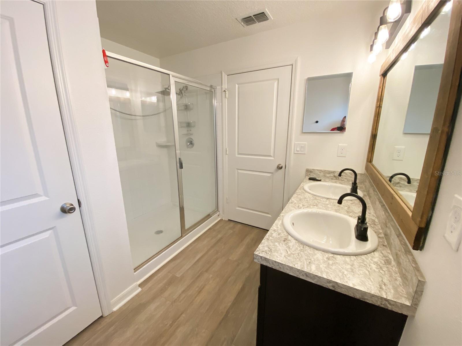 4637 Glencrest Loop Property Photo 13