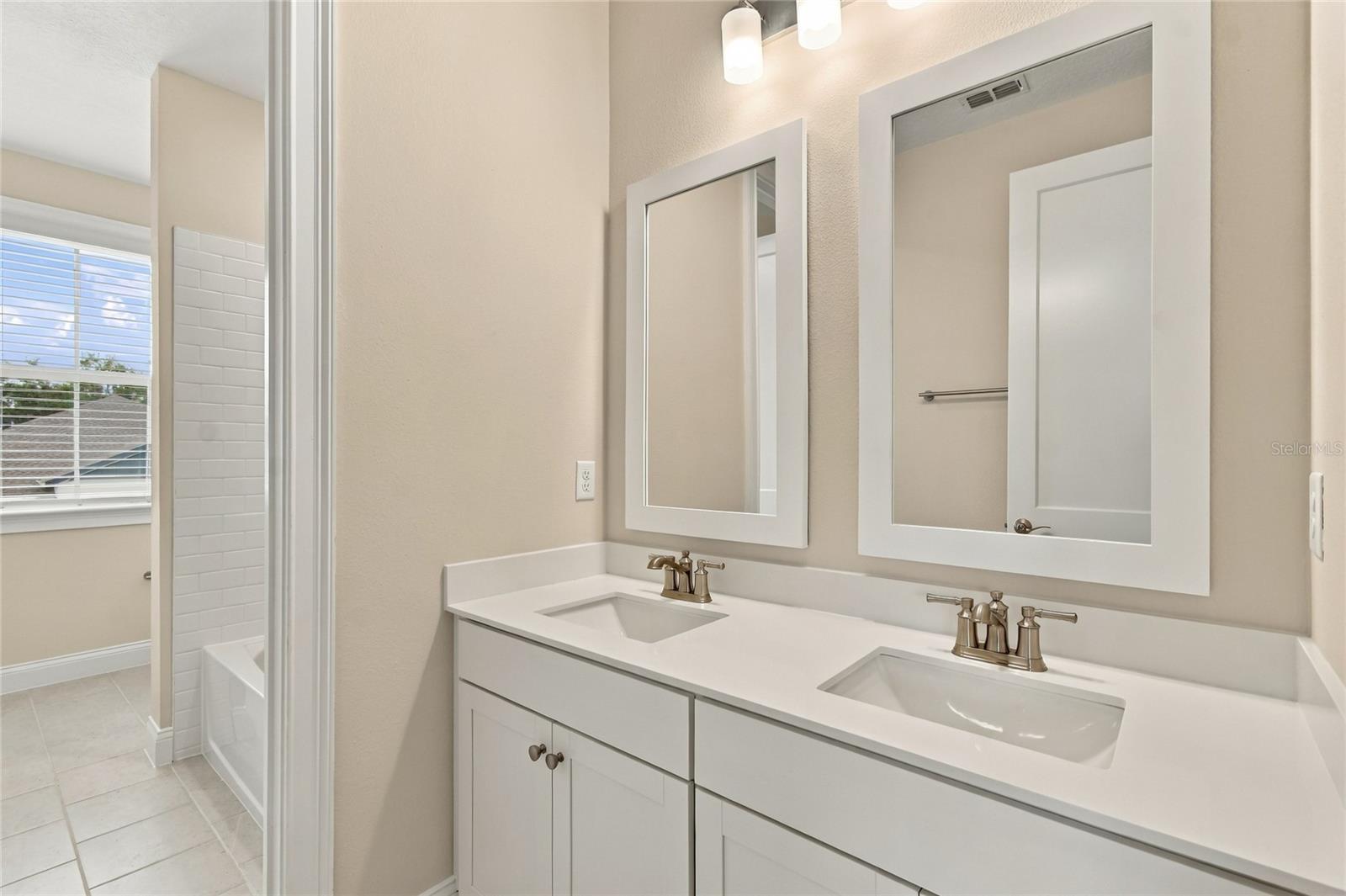 424 Marina Louis Pt Property Photo 27