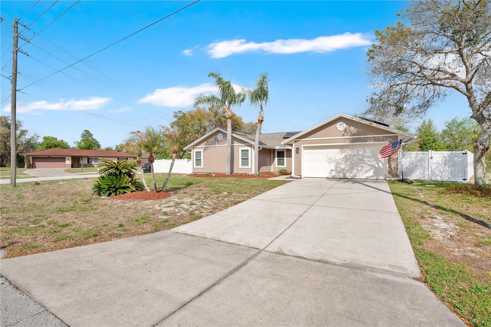 985 Hemingway Dr Property Photo 1