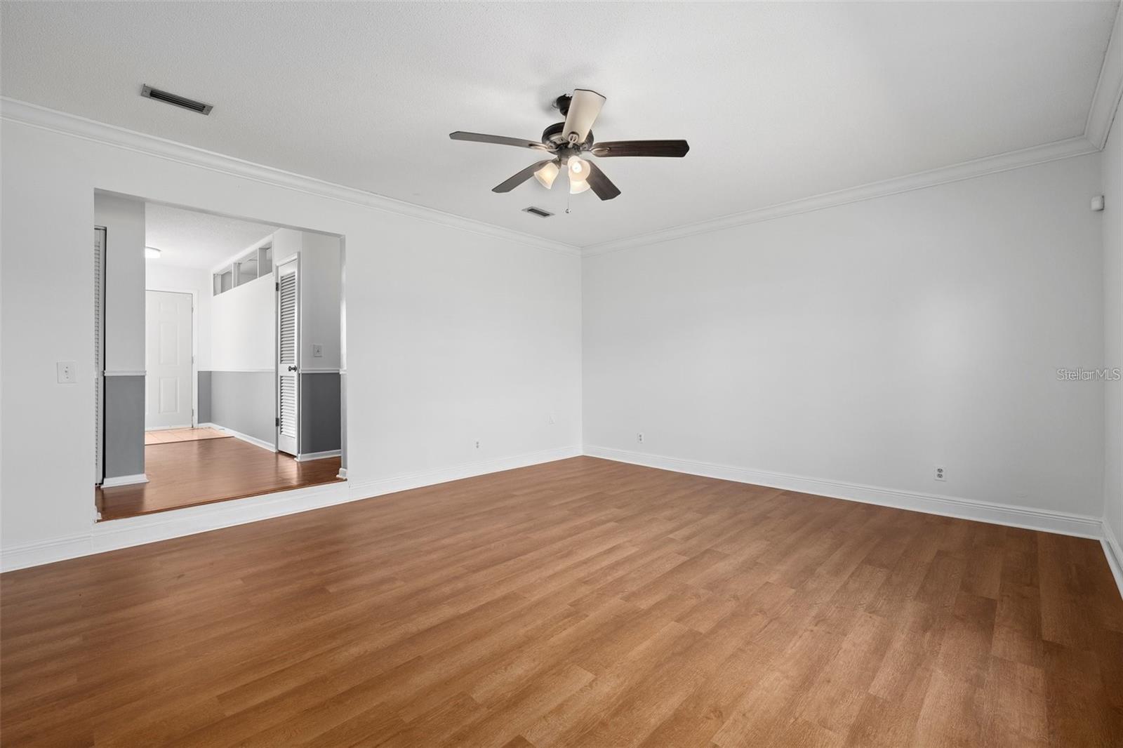 2807 Gordon St N Property Photo 10