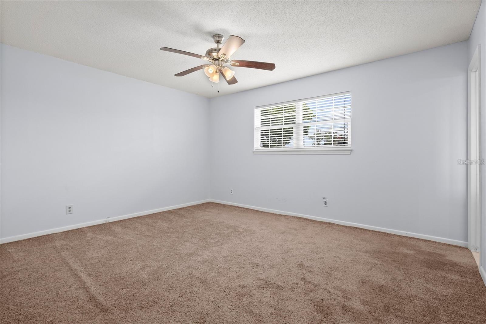 2807 Gordon St N Property Photo 16
