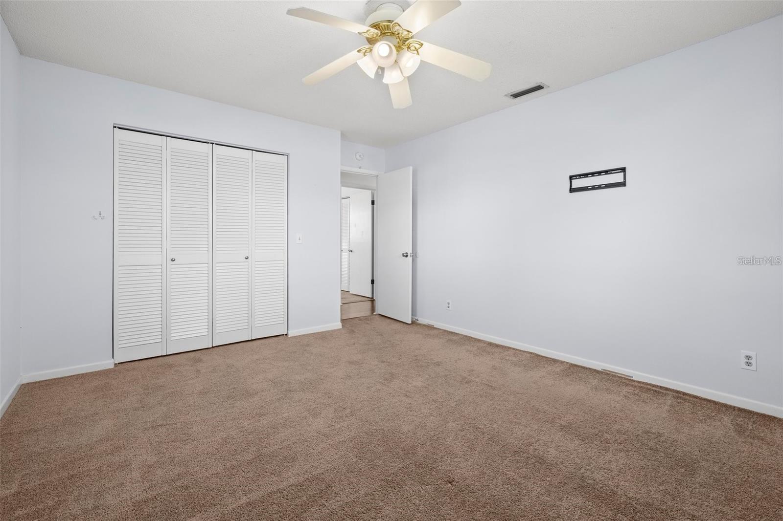 2807 Gordon St N Property Photo 19
