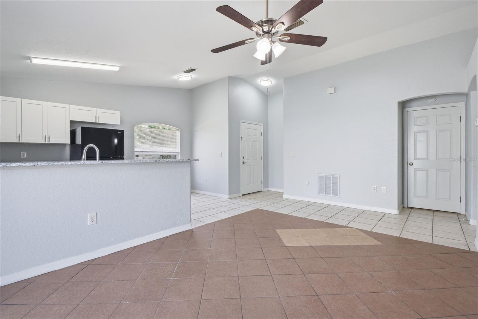 6018 Flora Ter Property Photo 12
