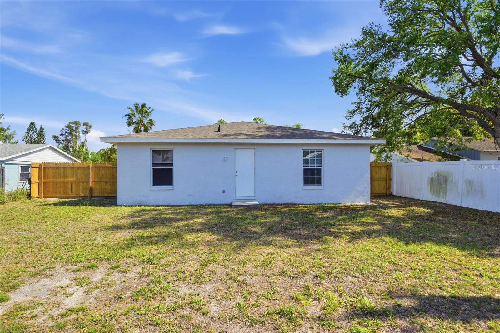 6018 Flora Ter Property Photo 33