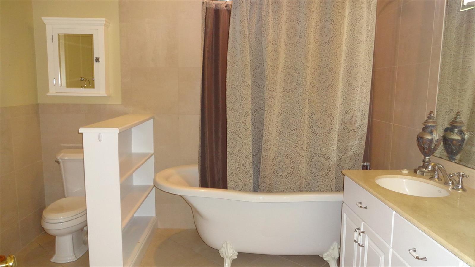 1144 Delaney Ave #1144 Property Photo 5