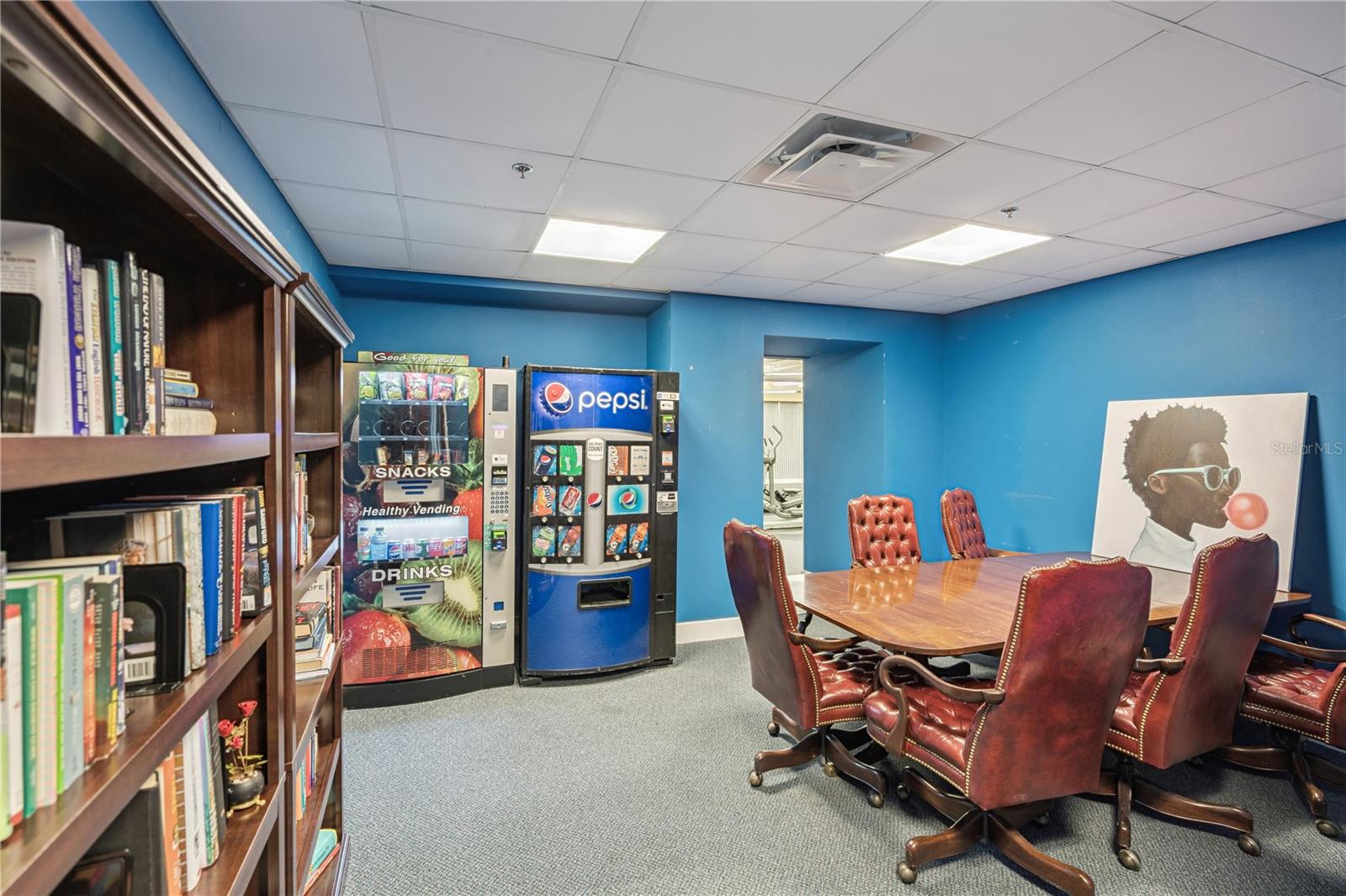151 E Washington St #ph3b Property Photo 6