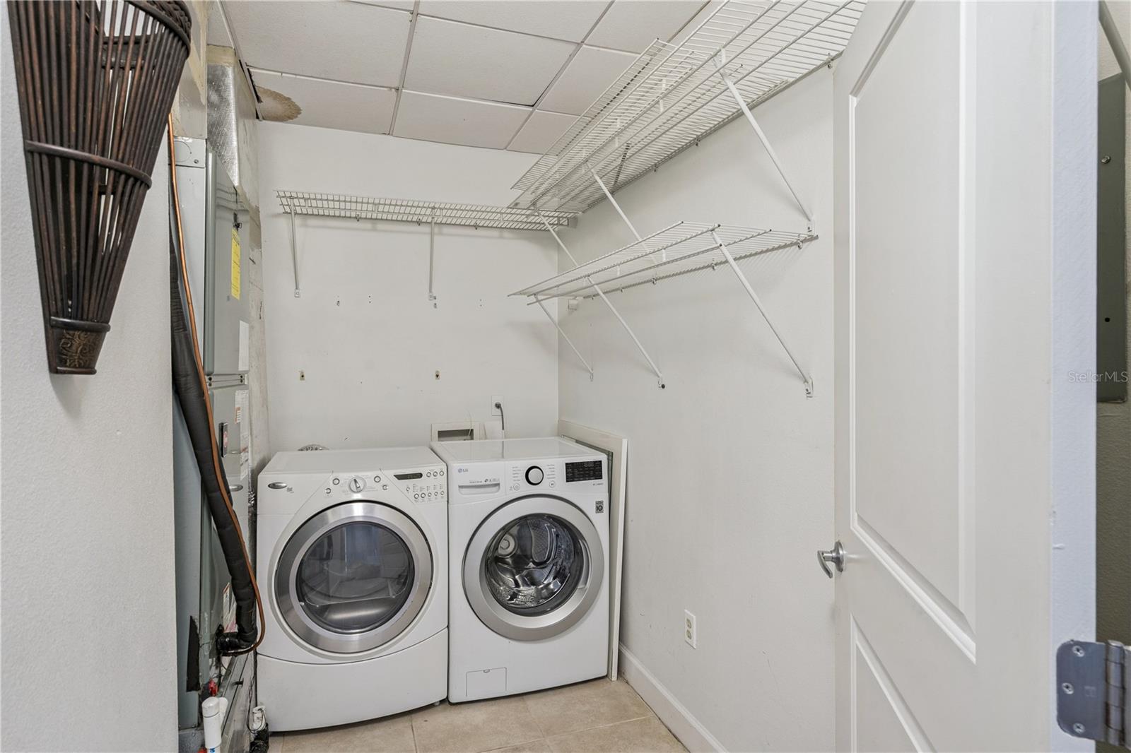 151 E Washington St #ph3b Property Photo 26