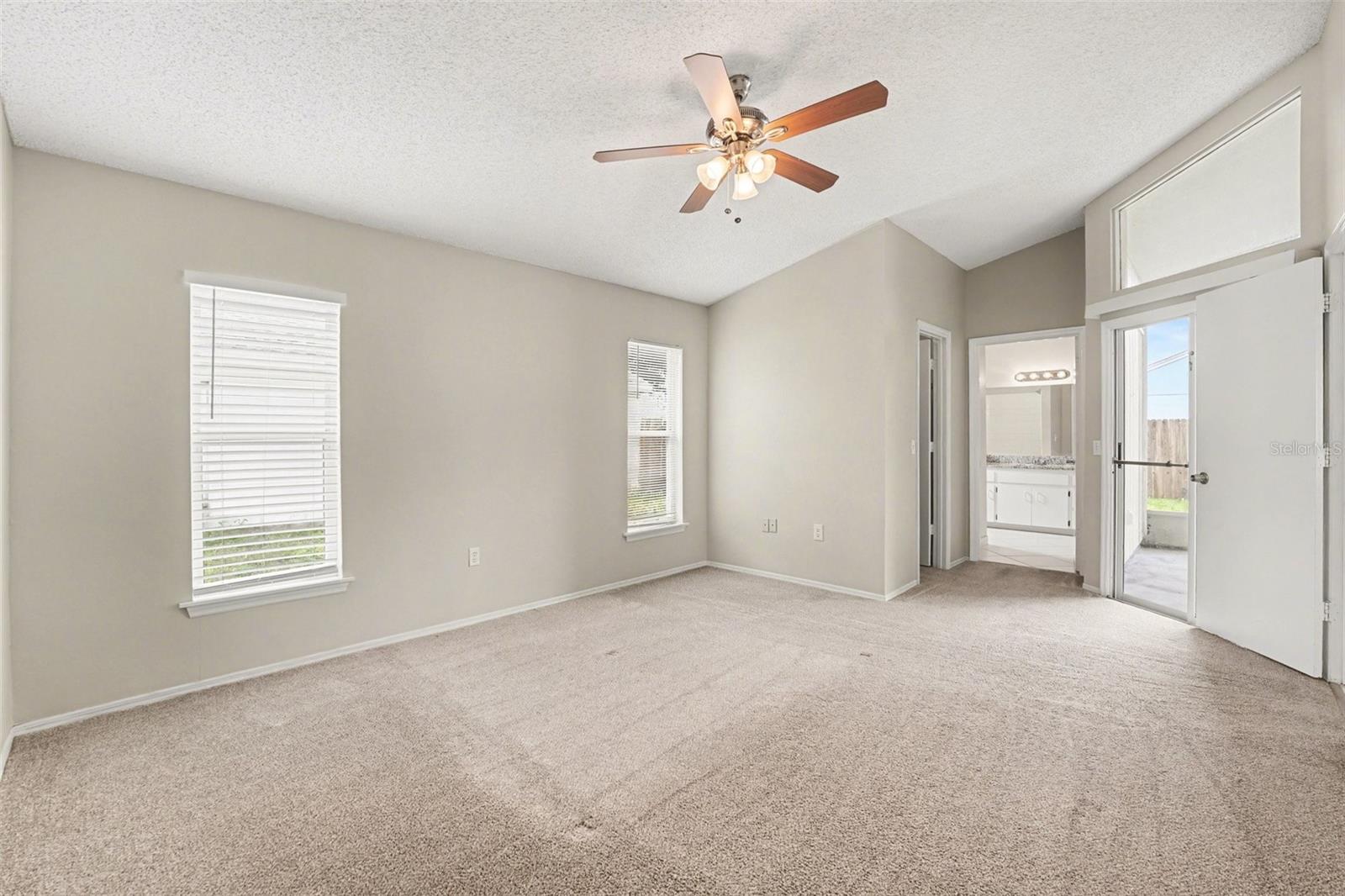 204 Kingshill Ct Se Property Photo 9