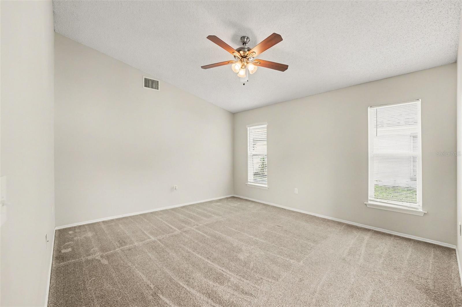 204 Kingshill Ct Se Property Photo 11