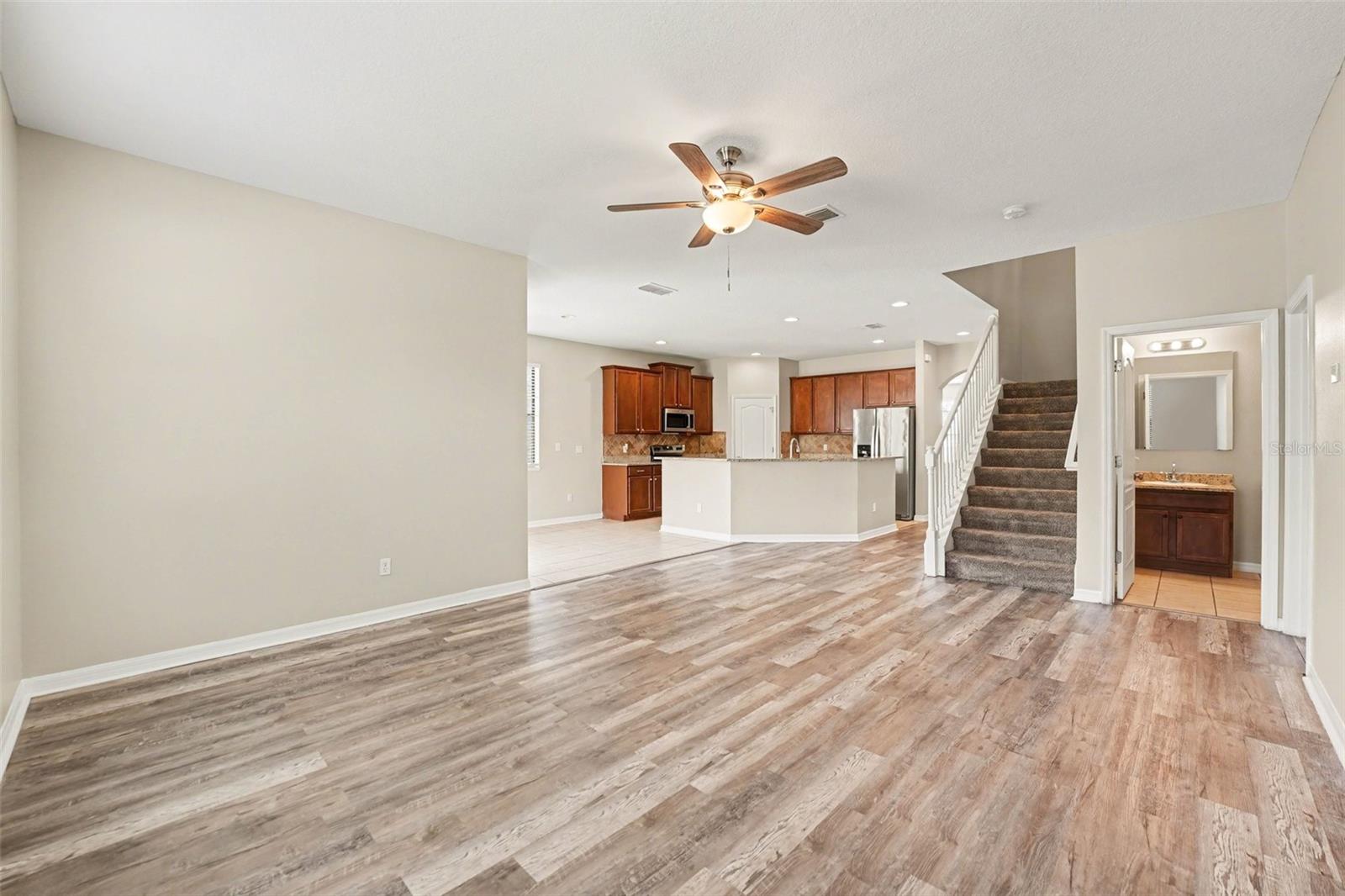 2727 Eagle Cliff Dr Property Photo 5