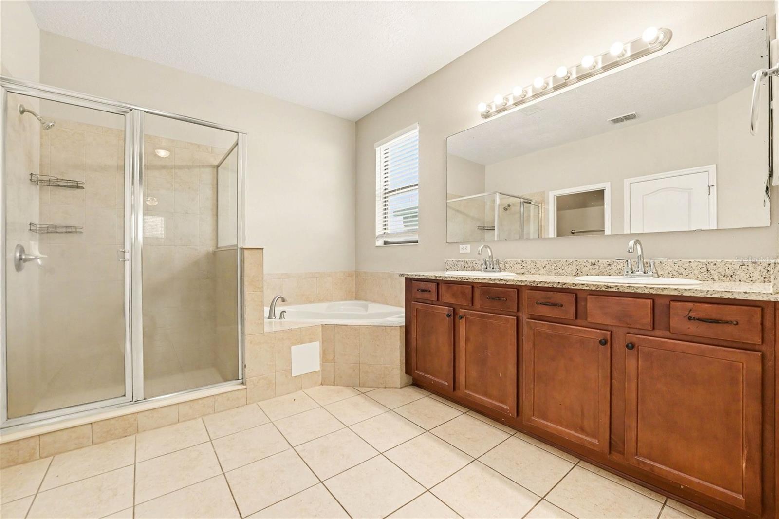 2727 Eagle Cliff Dr Property Photo 23