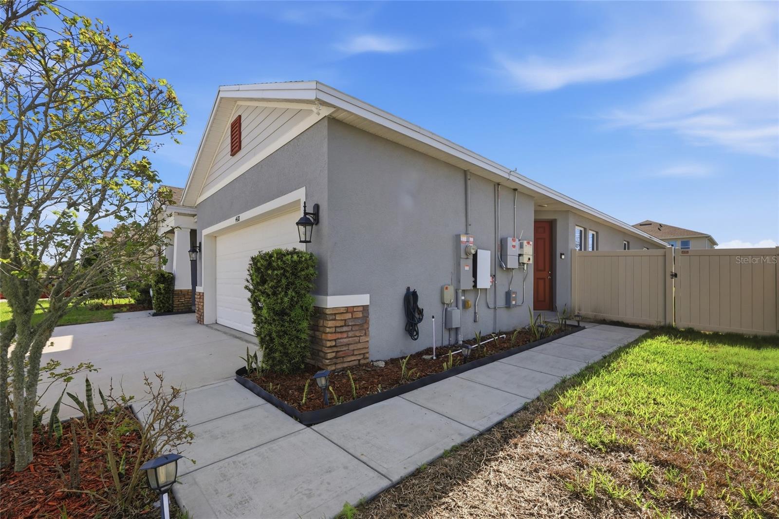 468 Halter Dr Property Photo 2