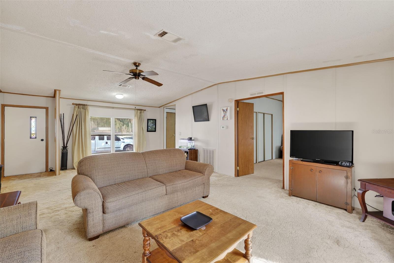 904 Maplewood St Property Photo 14