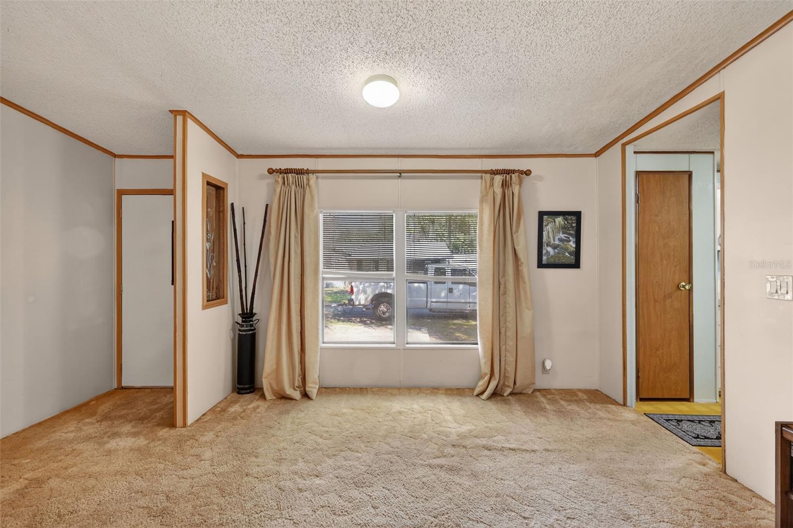 904 Maplewood St Property Photo 15