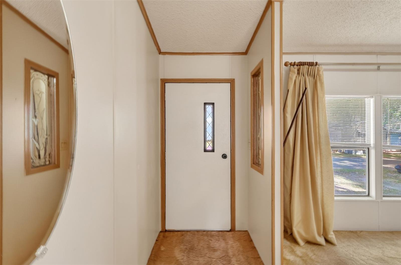 904 Maplewood St Property Photo 16