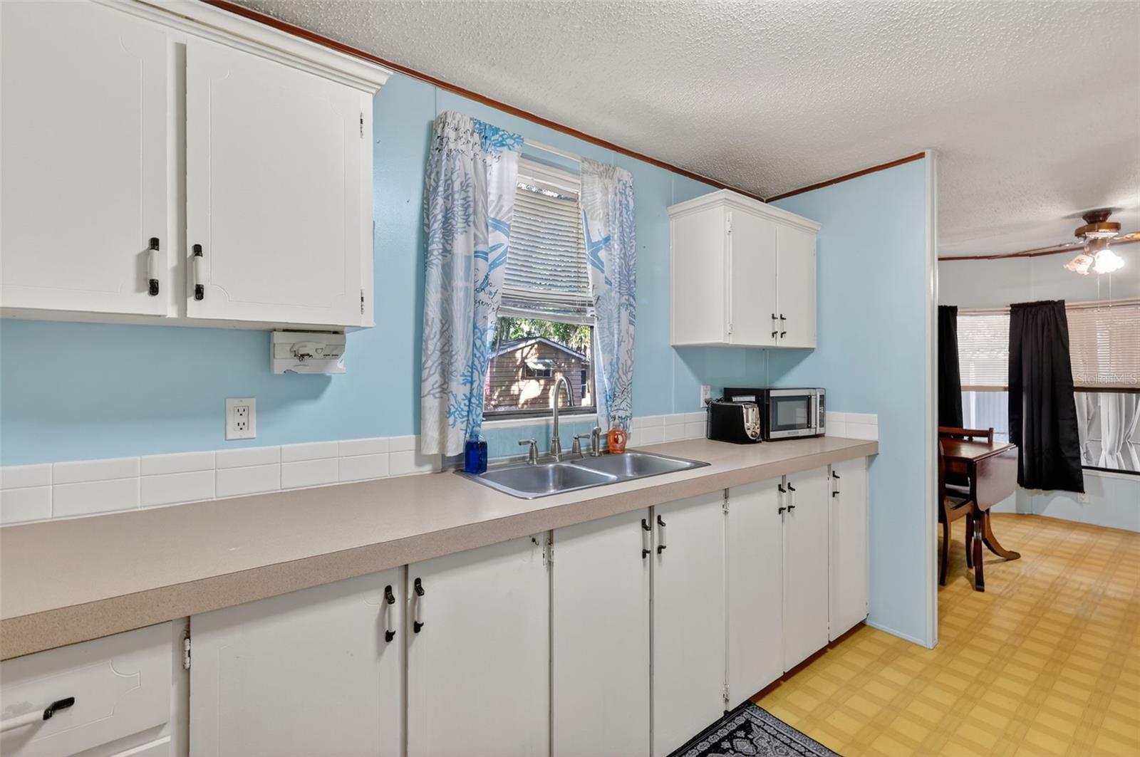 904 Maplewood St Property Photo 19