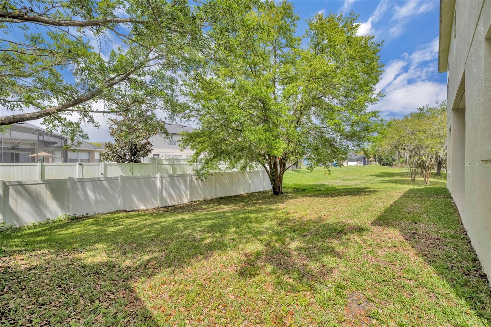 1502 Ashdown Ct Property Photo 32