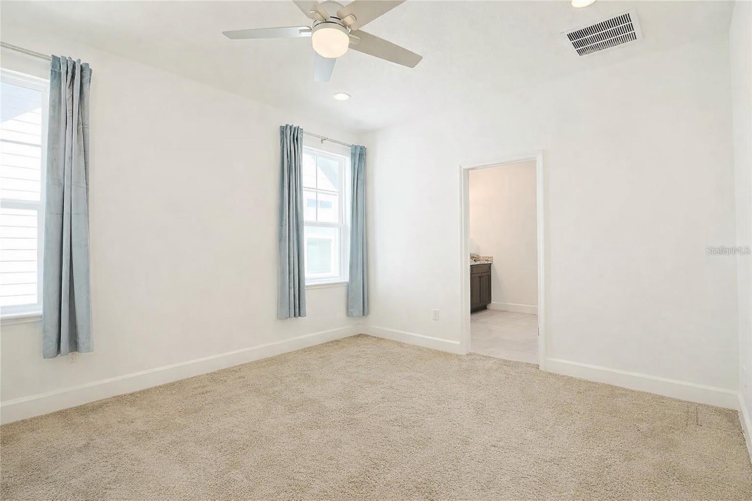 7038 Arnoldson St Property Photo 9