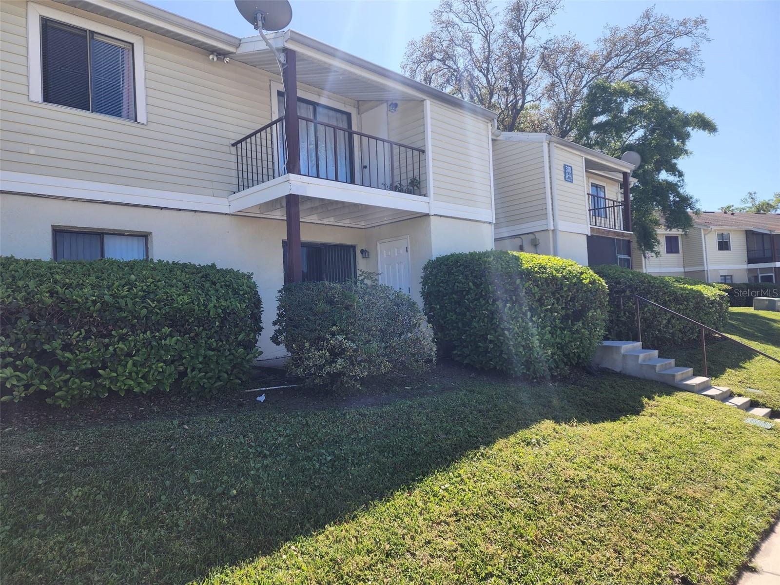 310 Cherokee Ct #f Property Photo 2