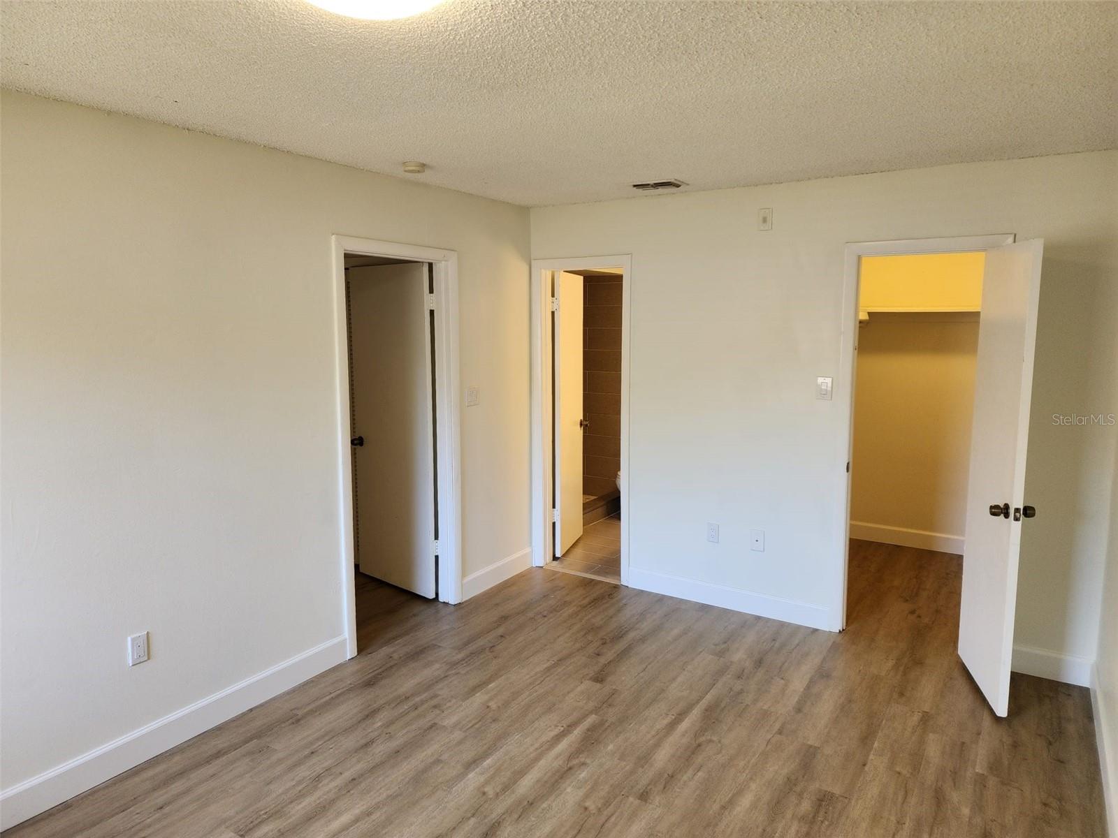310 Cherokee Ct #f Property Photo 10