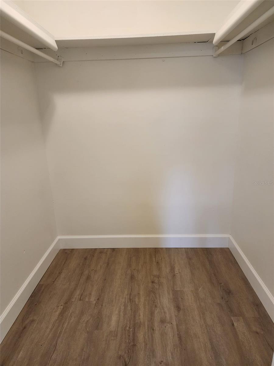 310 Cherokee Ct #f Property Photo 11