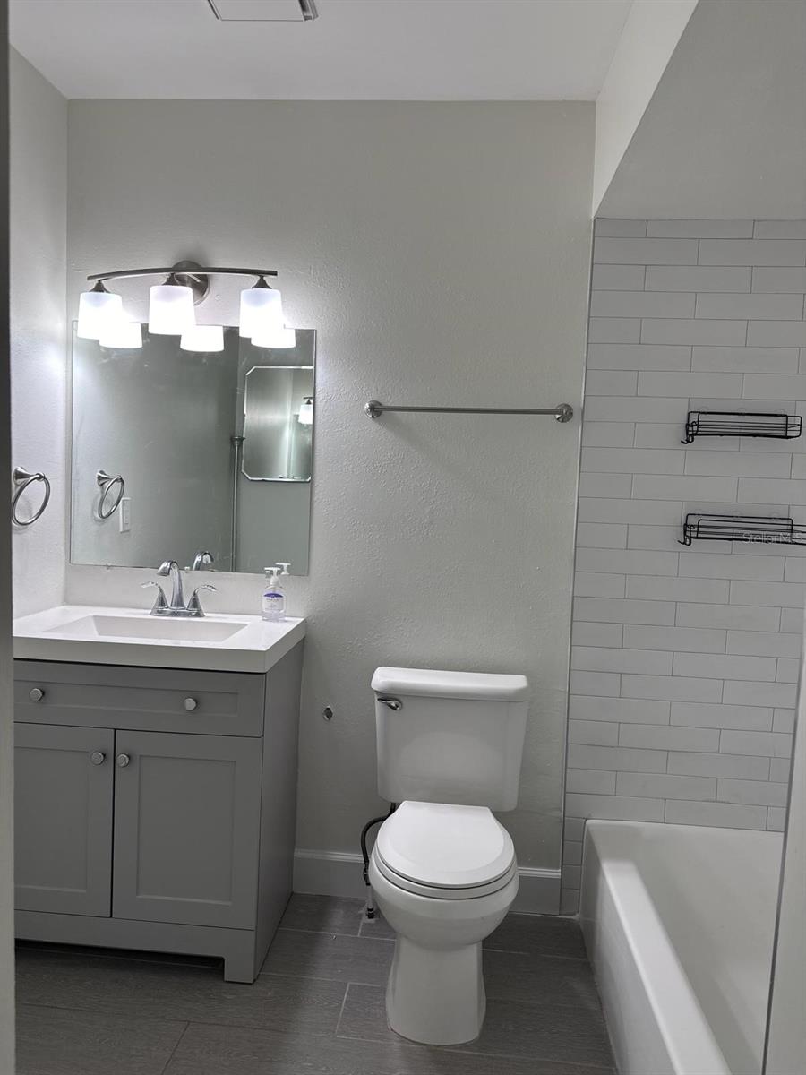 310 Cherokee Ct #f Property Photo 15