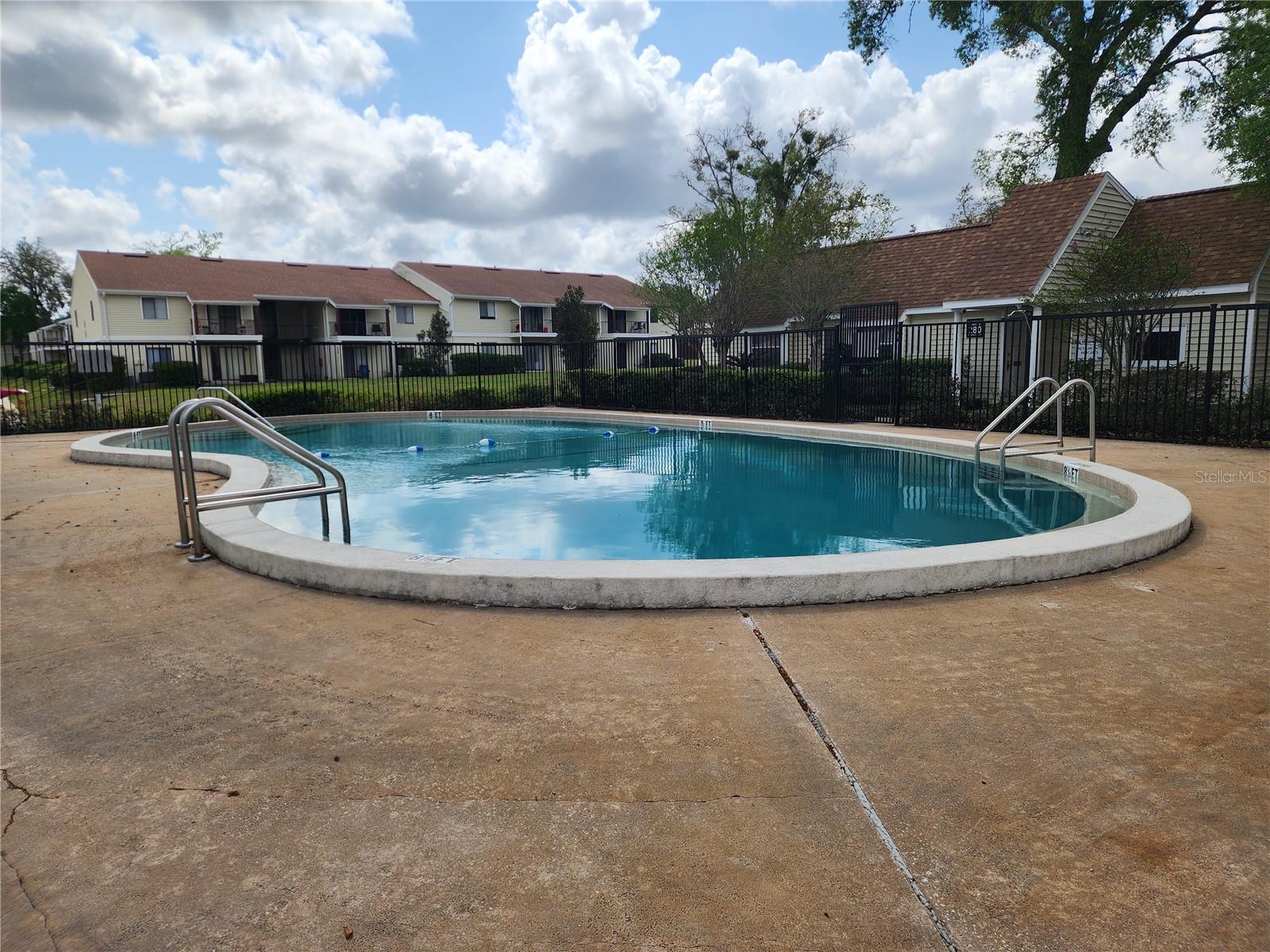 310 Cherokee Ct #f Property Photo 25