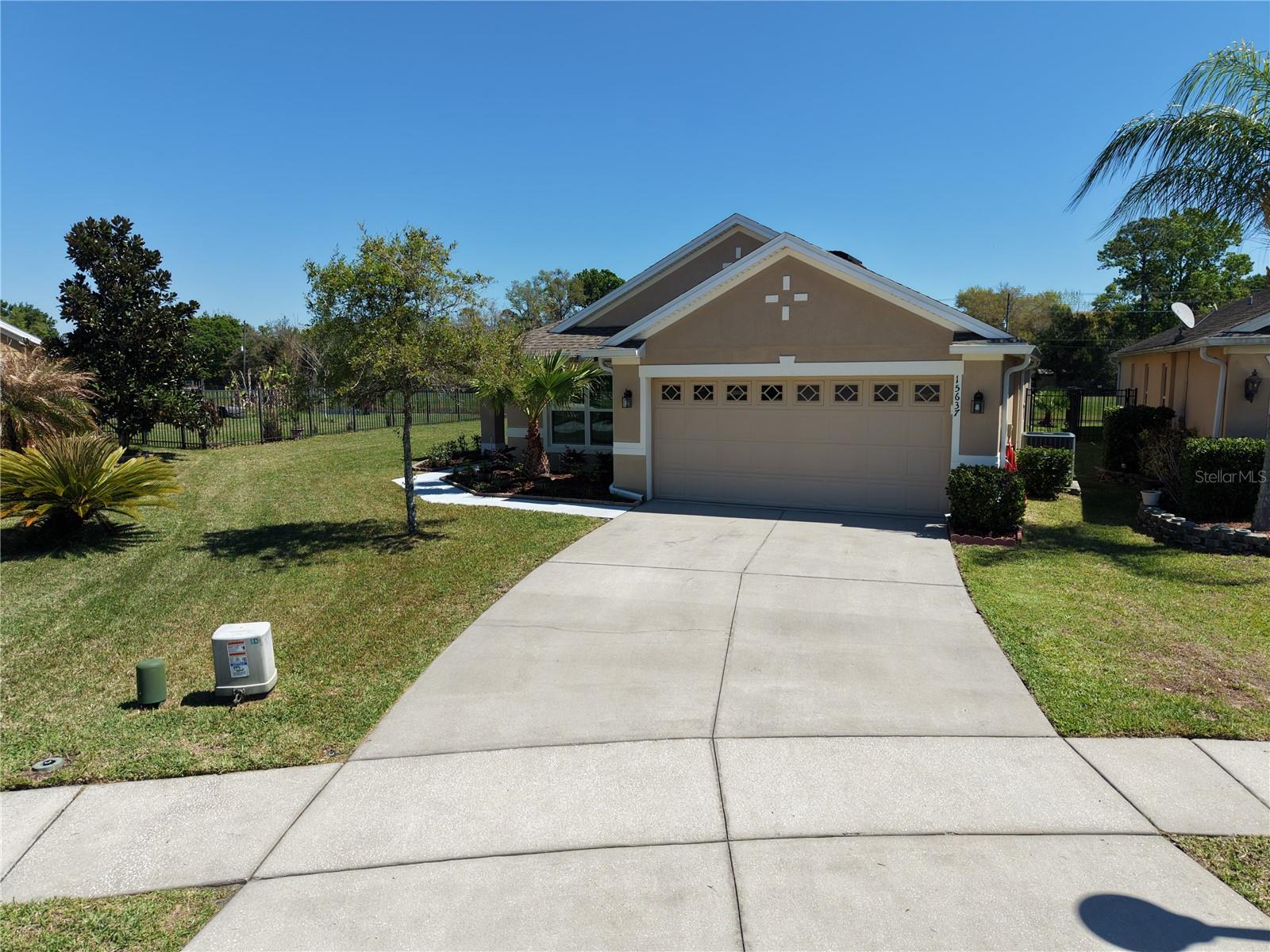 15637 Carina Dr Property Photo 3