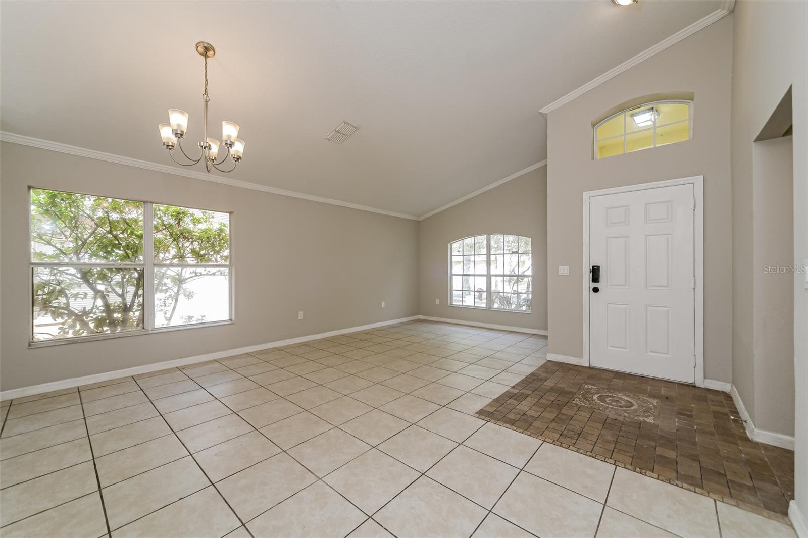 948 Chanler Dr Property Photo 6