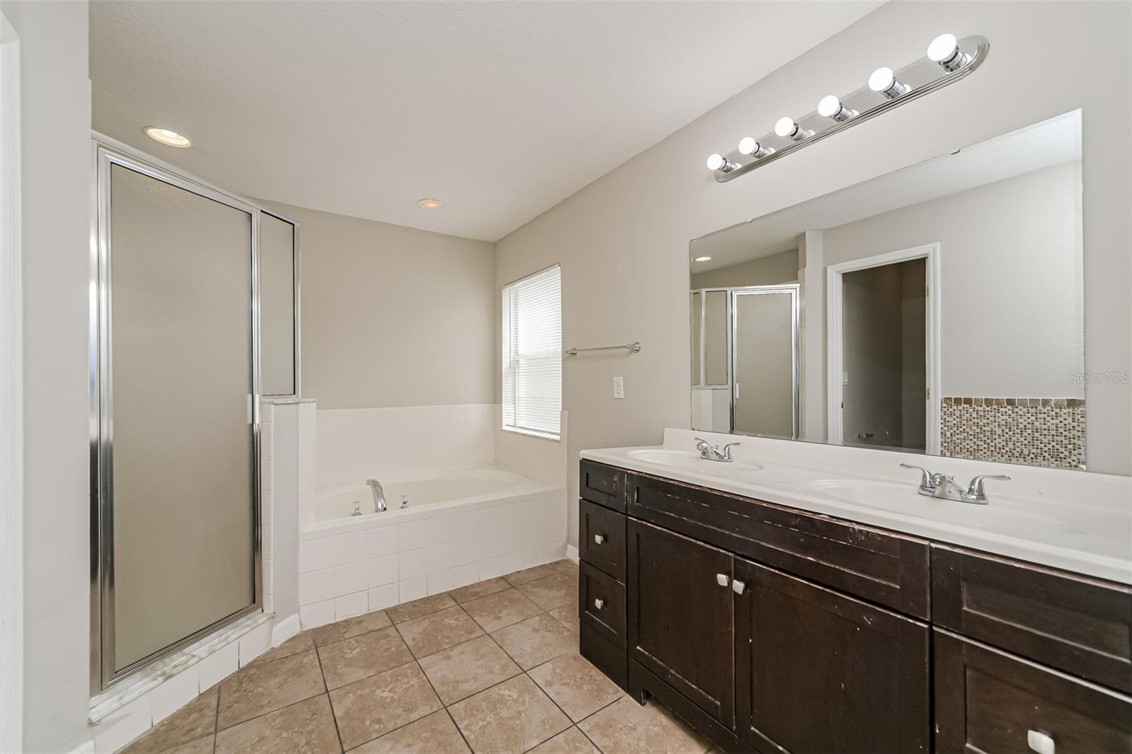 948 Chanler Dr Property Photo 14