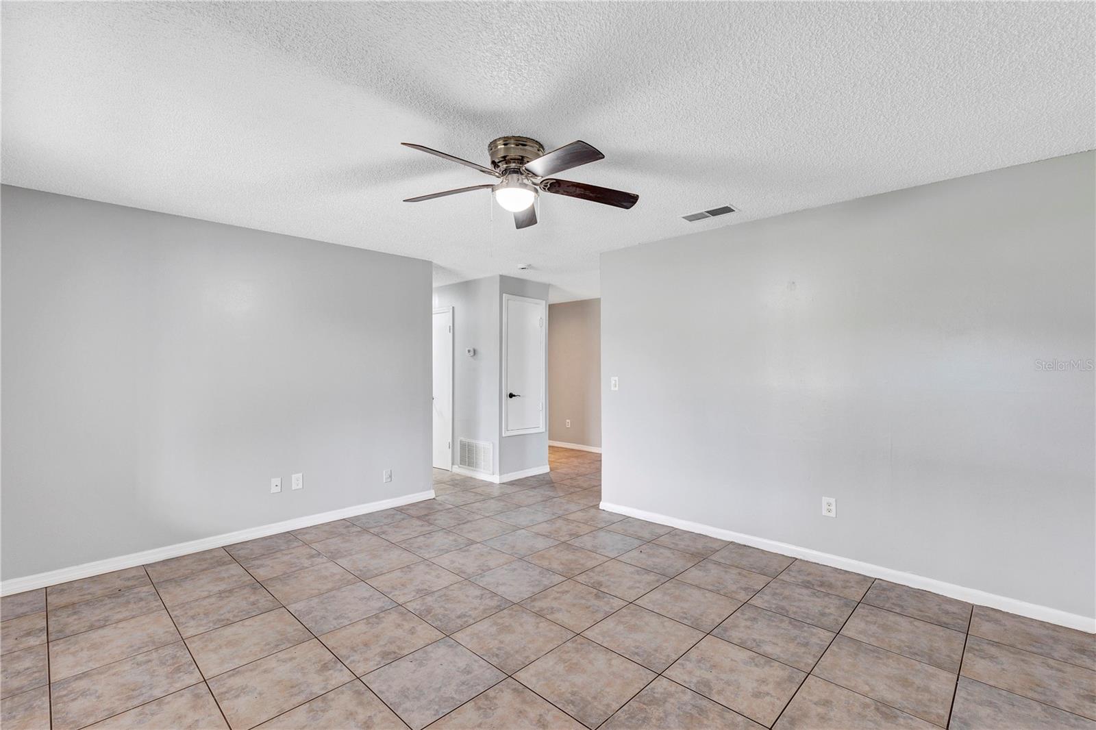7900 Toledo St Property Photo 5