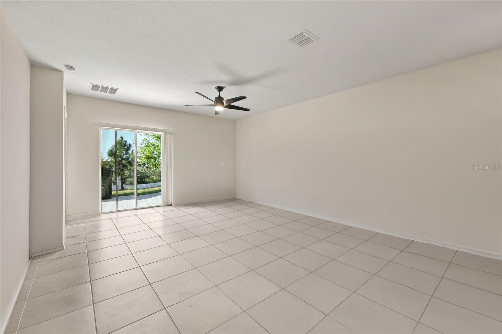 2280 Mountain Pine St Property Photo 7