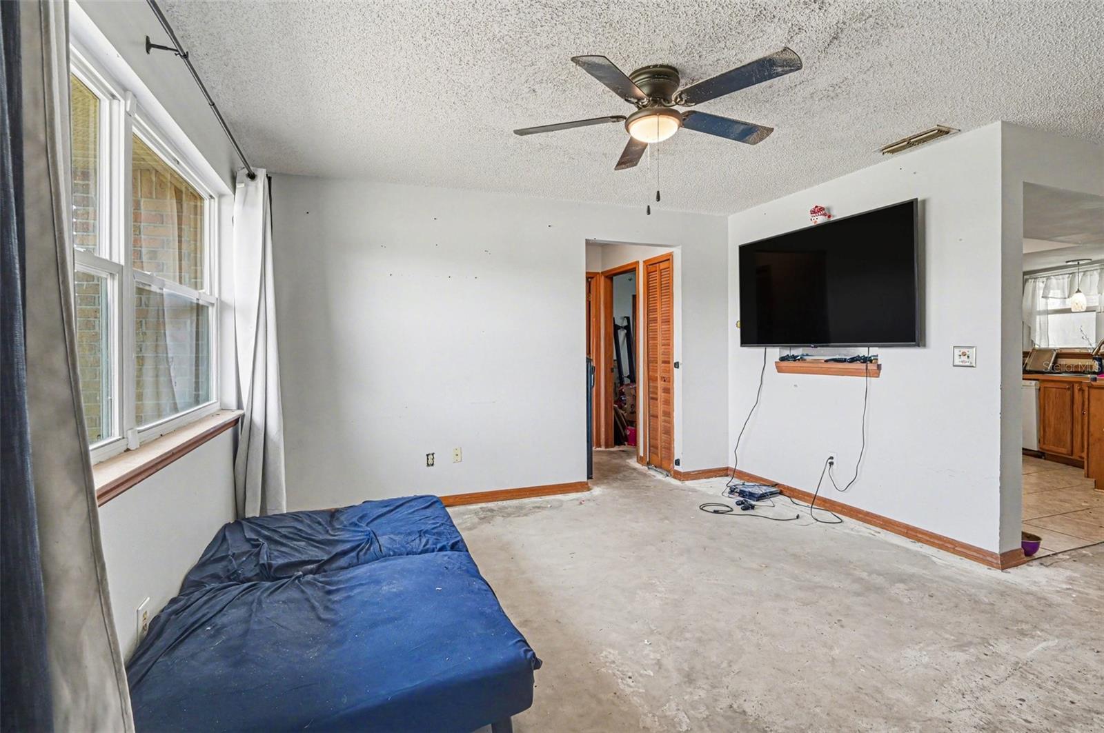 2675 Gramercy Dr Property Photo 9