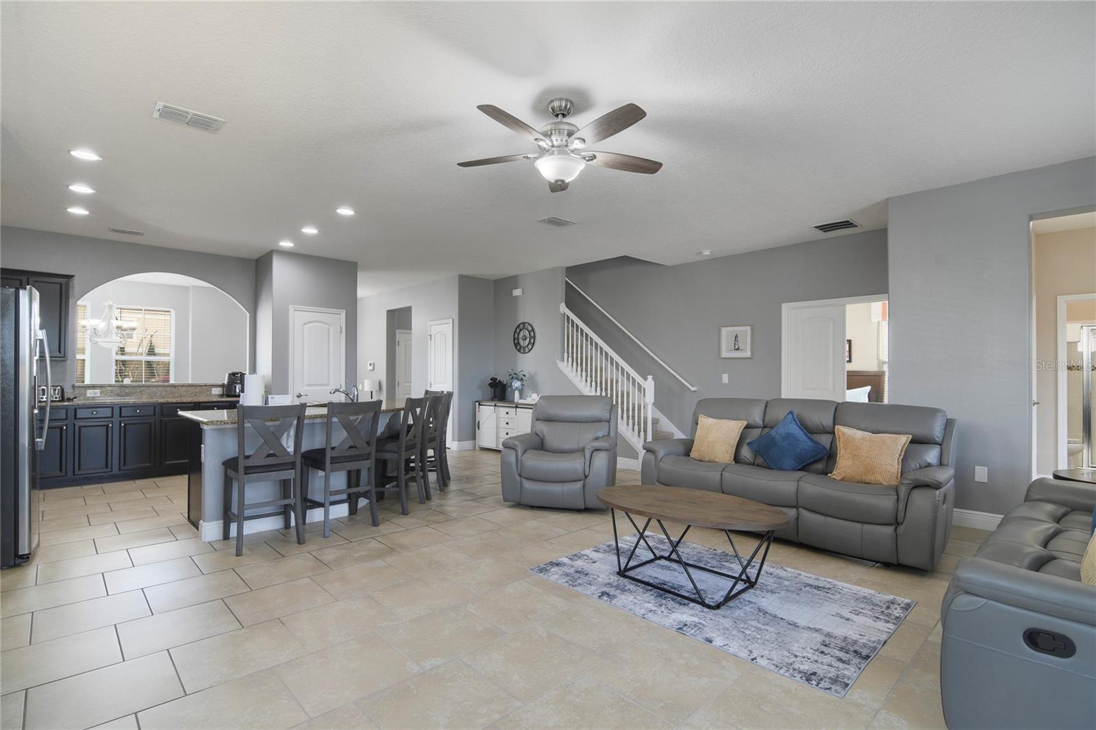 4115 Oaktree Dr Property Photo 3