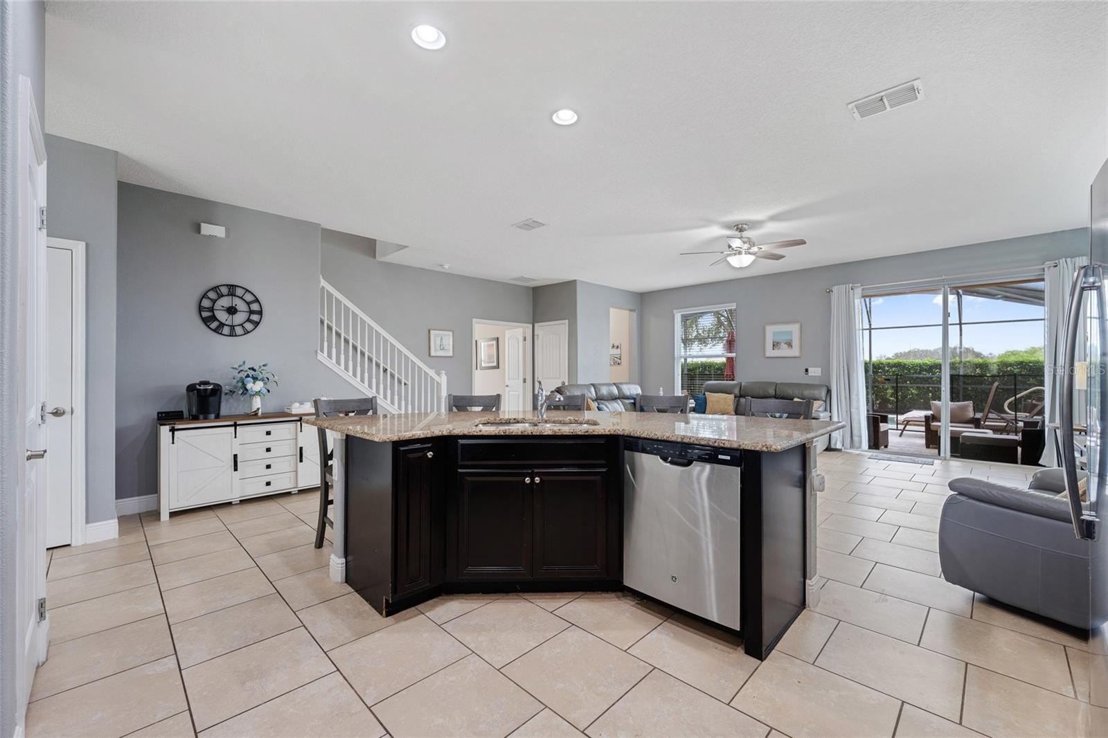 4115 Oaktree Dr Property Photo 13