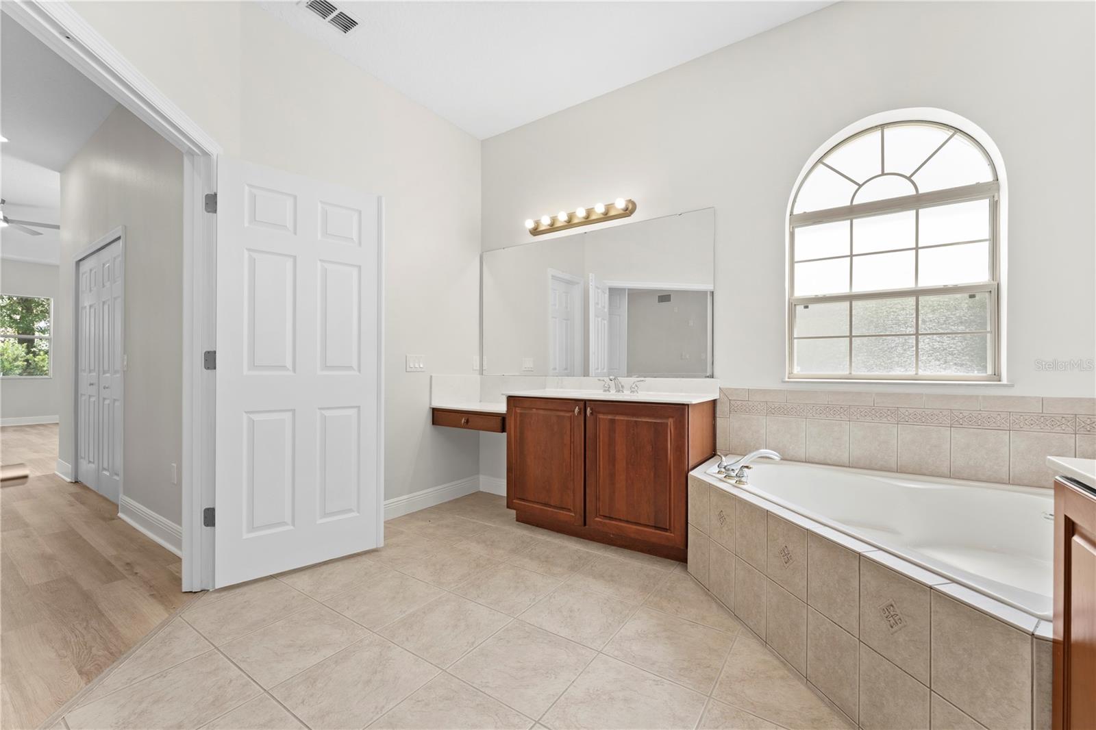 3542 Wind River Run Property Photo 19