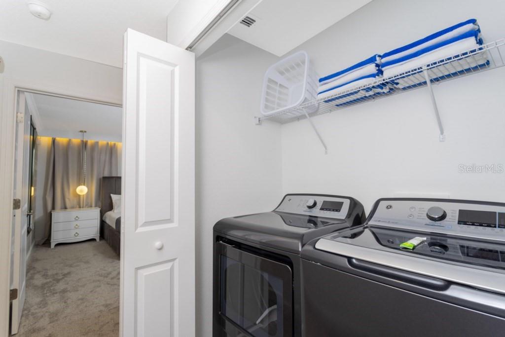 986 Splash Shot Pl Property Photo 35