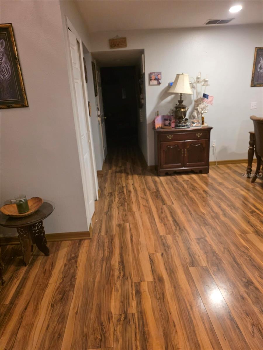 959 Thomas Rd Property Photo 30