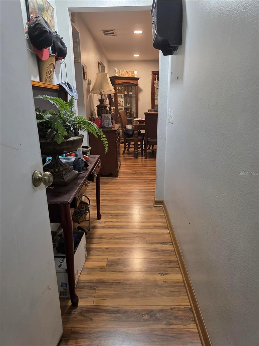 959 Thomas Rd Property Photo 34