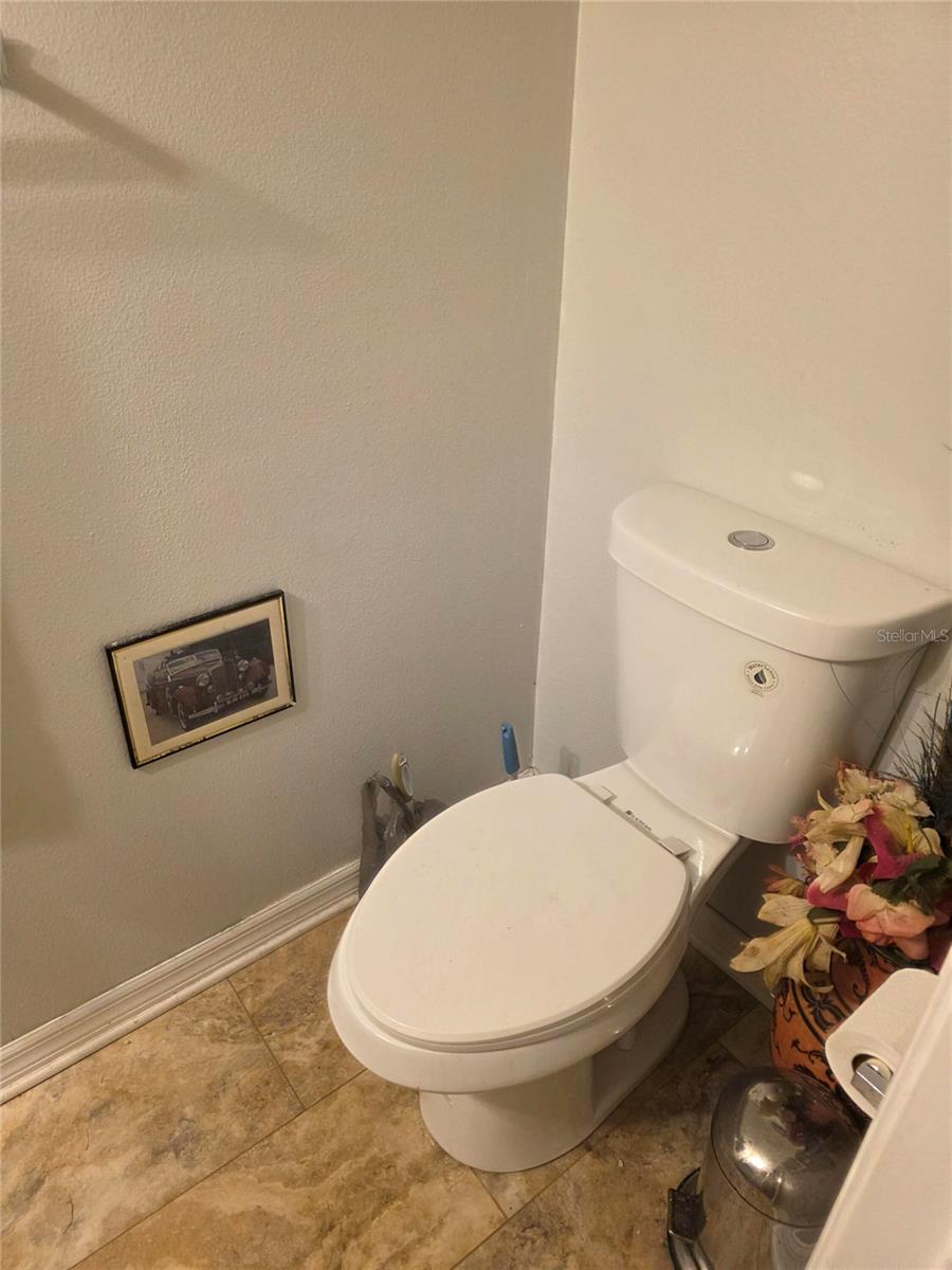 959 Thomas Rd Property Photo 35
